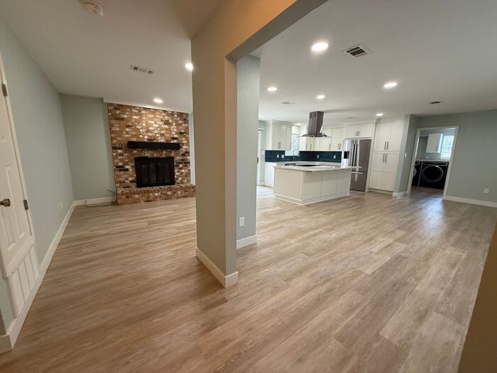 420 Dolphin Street – photo 4