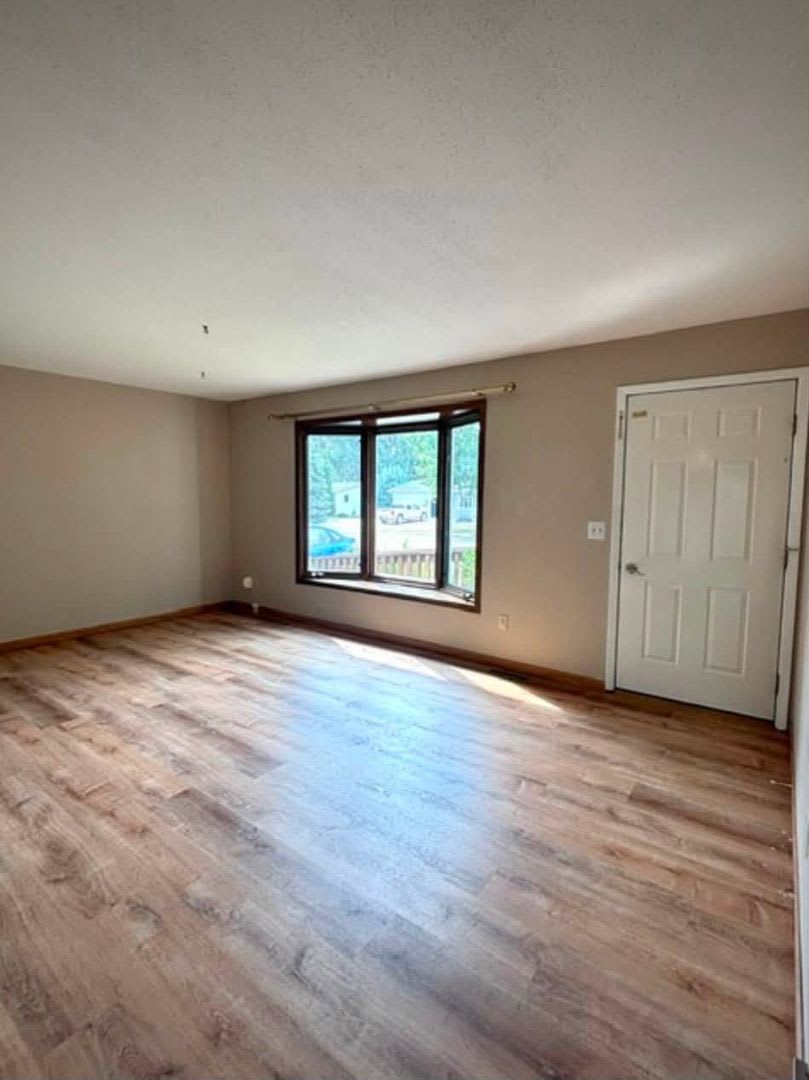 310 3rd St. NE – photo 3