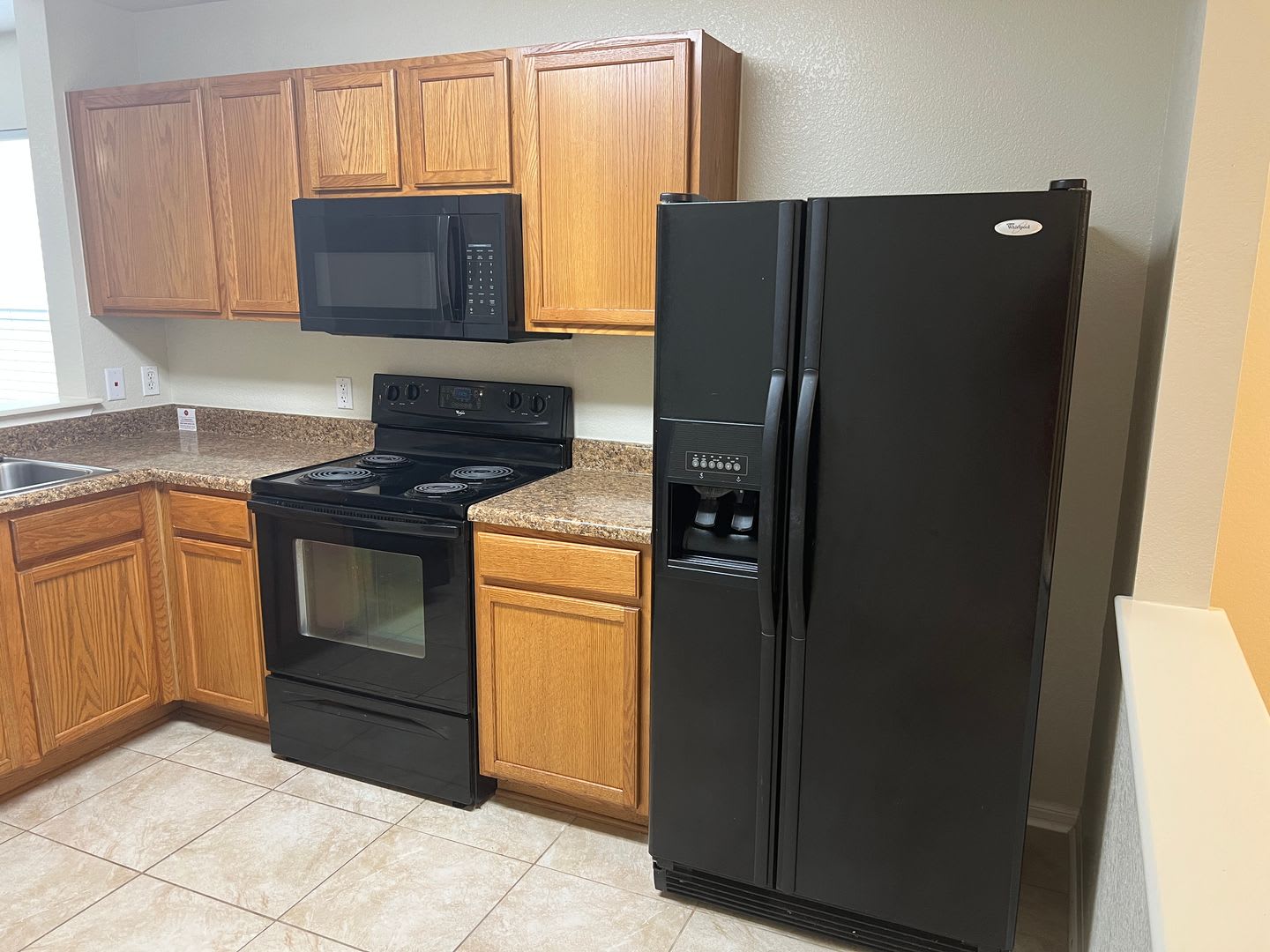 5701 Capricorn Loop For Details Move In Special 1 2 Off First Full Months Rent – photo 3