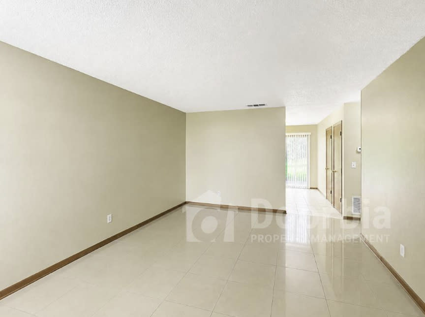 7496 Necia Dr S – photo 2