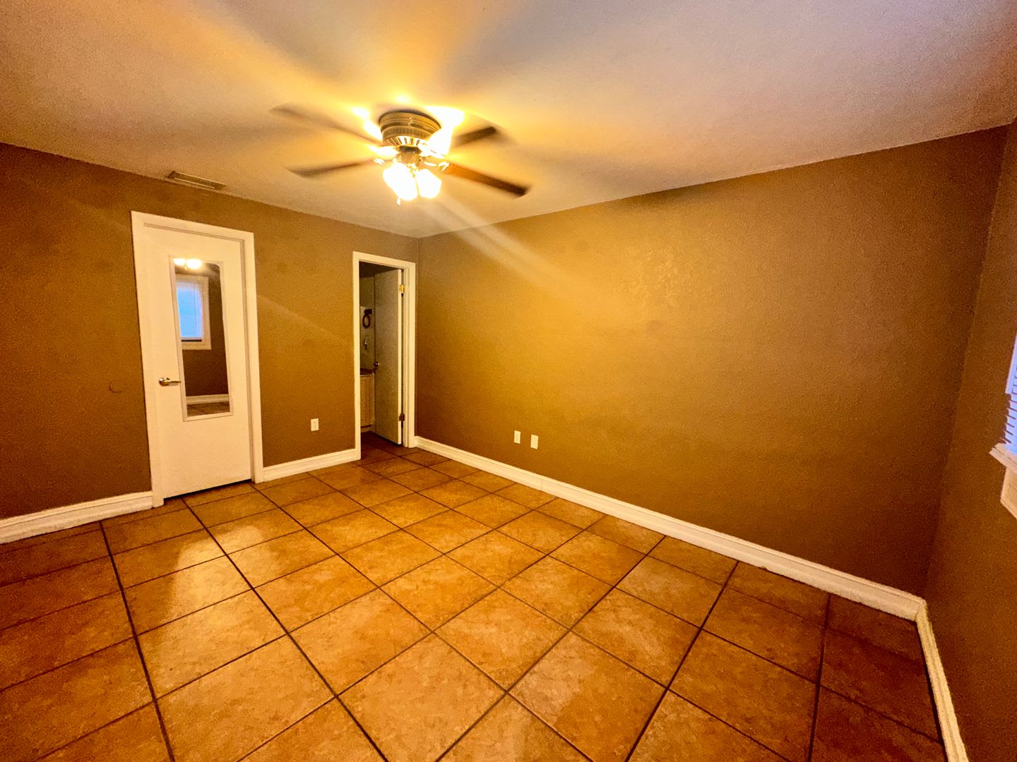 1St Months Rent Free Downtown Fort Myers Condo – photo 5