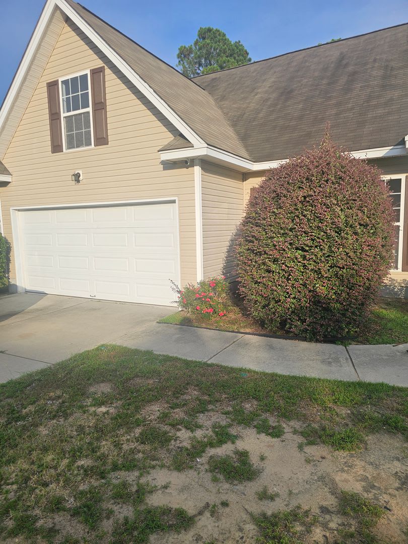 Spacious 5 Bedroom Beauty In Ne Columbia Modern Updates Ideal Location – photo 3