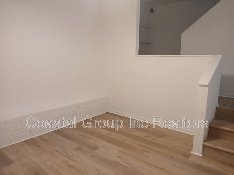 861 West 48th Street – photo 3