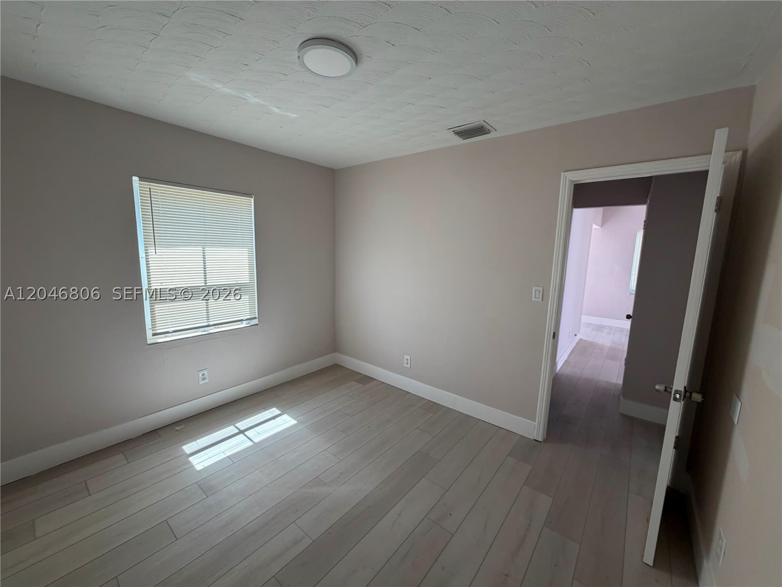 2214 N 25th Ave – photo 5