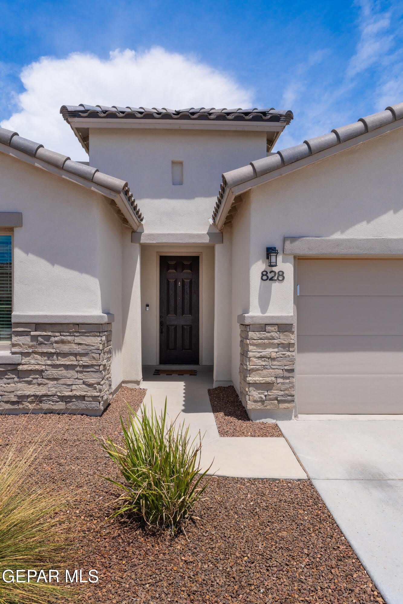 828 Paseo Solar Drive – photo 2