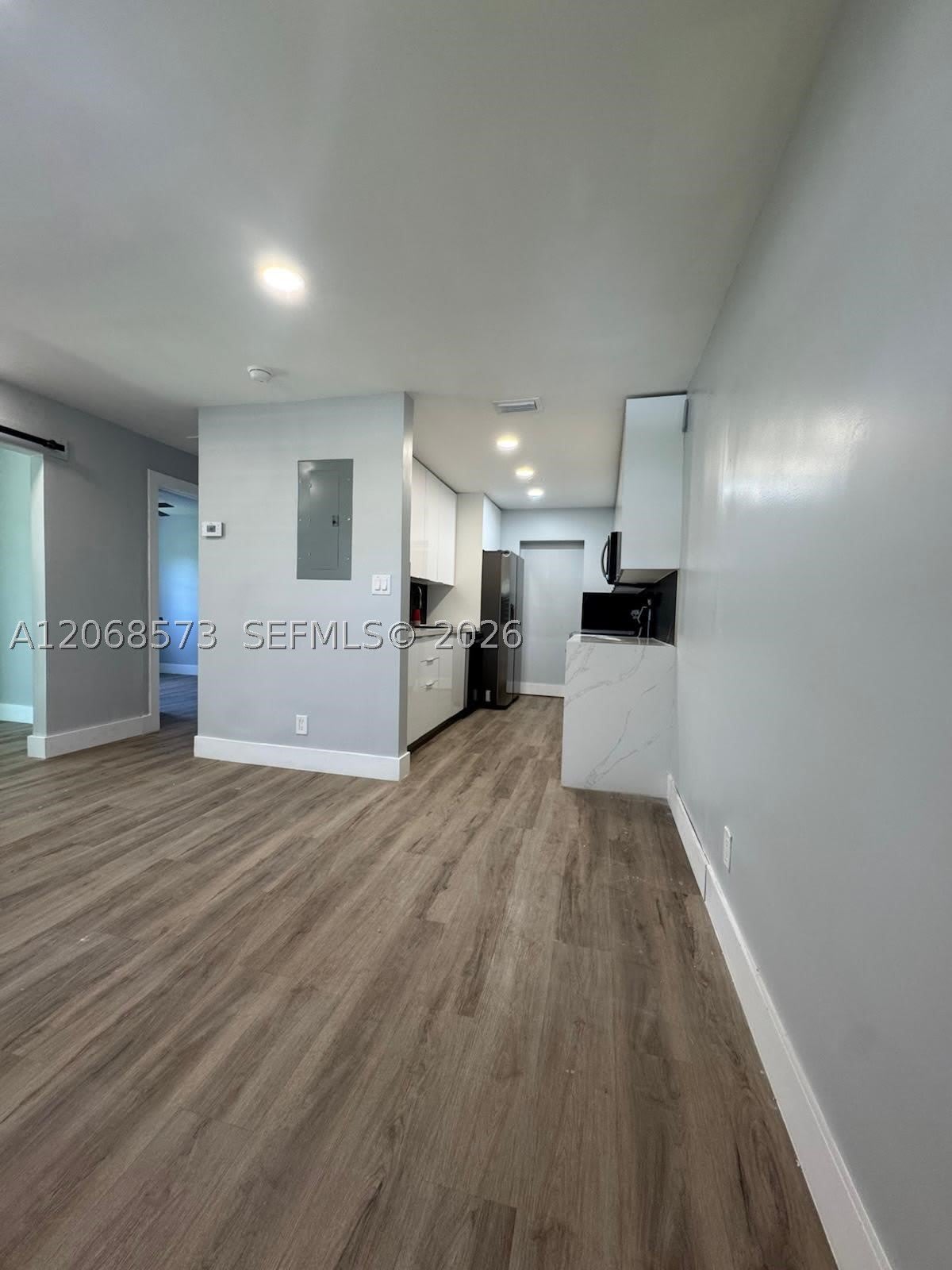 2865 NE 13th Ave – photo 4