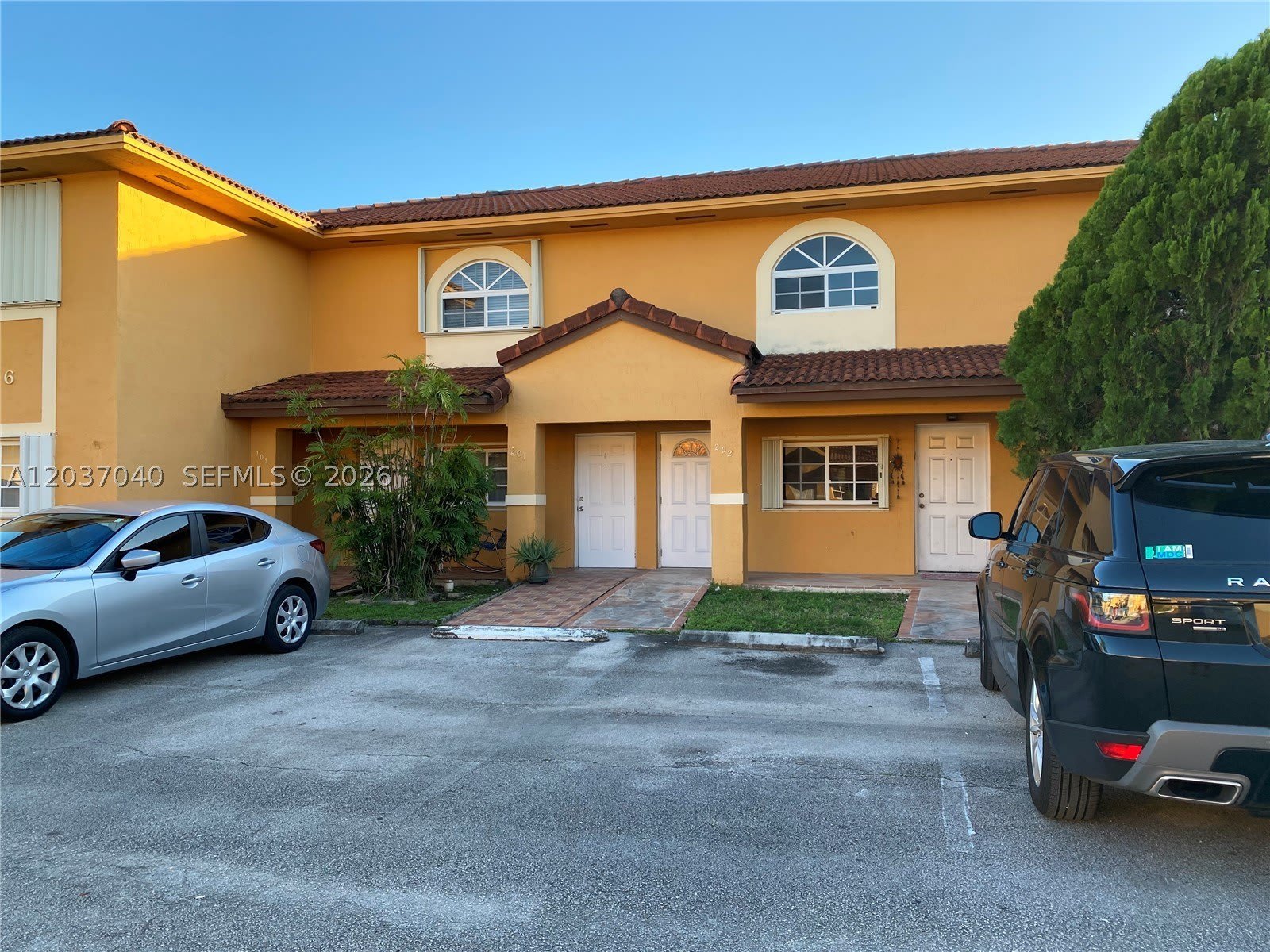 3566 W 80th St – photo 1