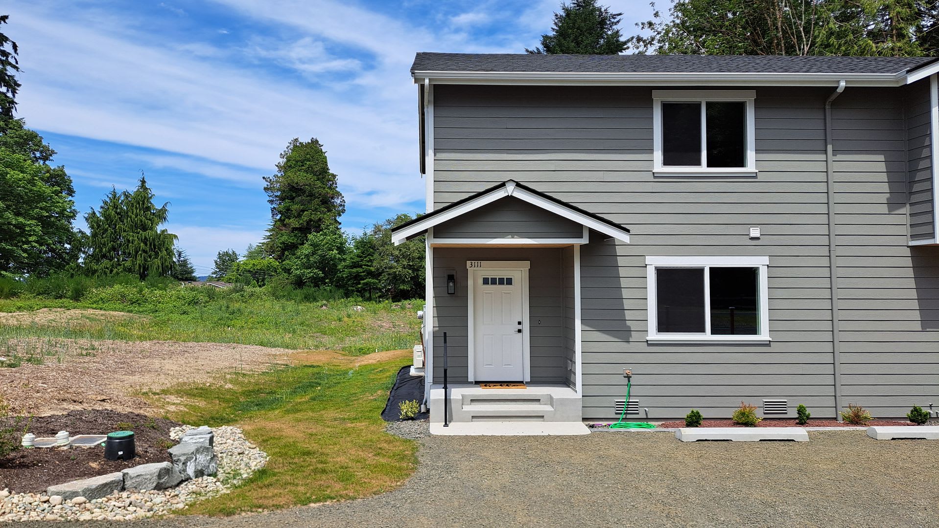 3 Bedroom 2.5 Bath Duplex – photo 2