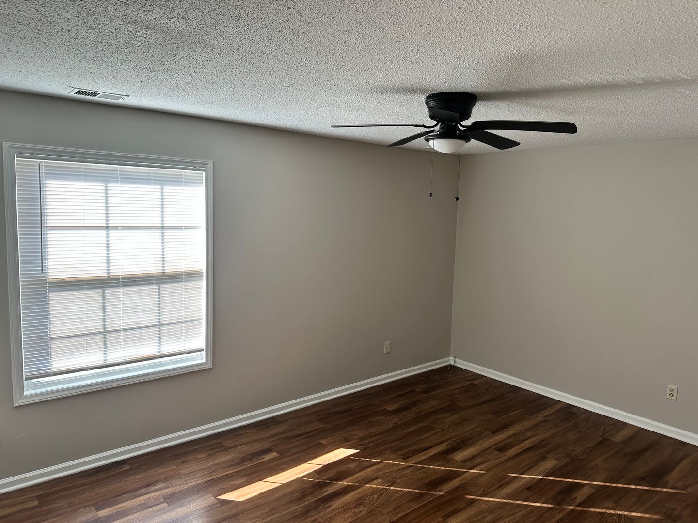 Spacious Two Bedroom Townhome In Kannapolis – photo 4