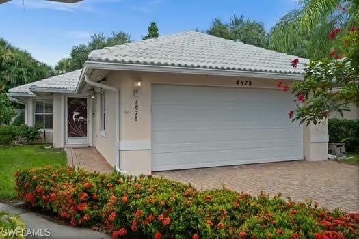 4878 EUROPA Dr – photo 2