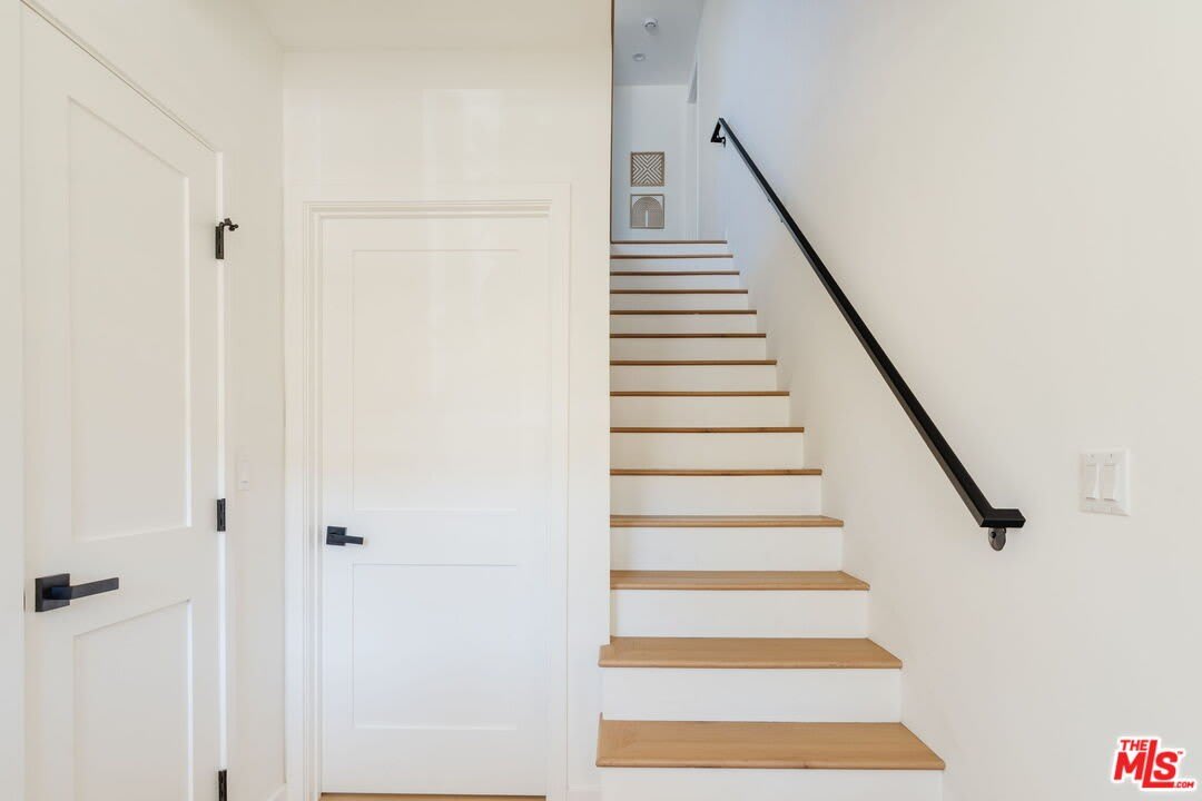 6765 1/2 Lexington Ave – photo 5
