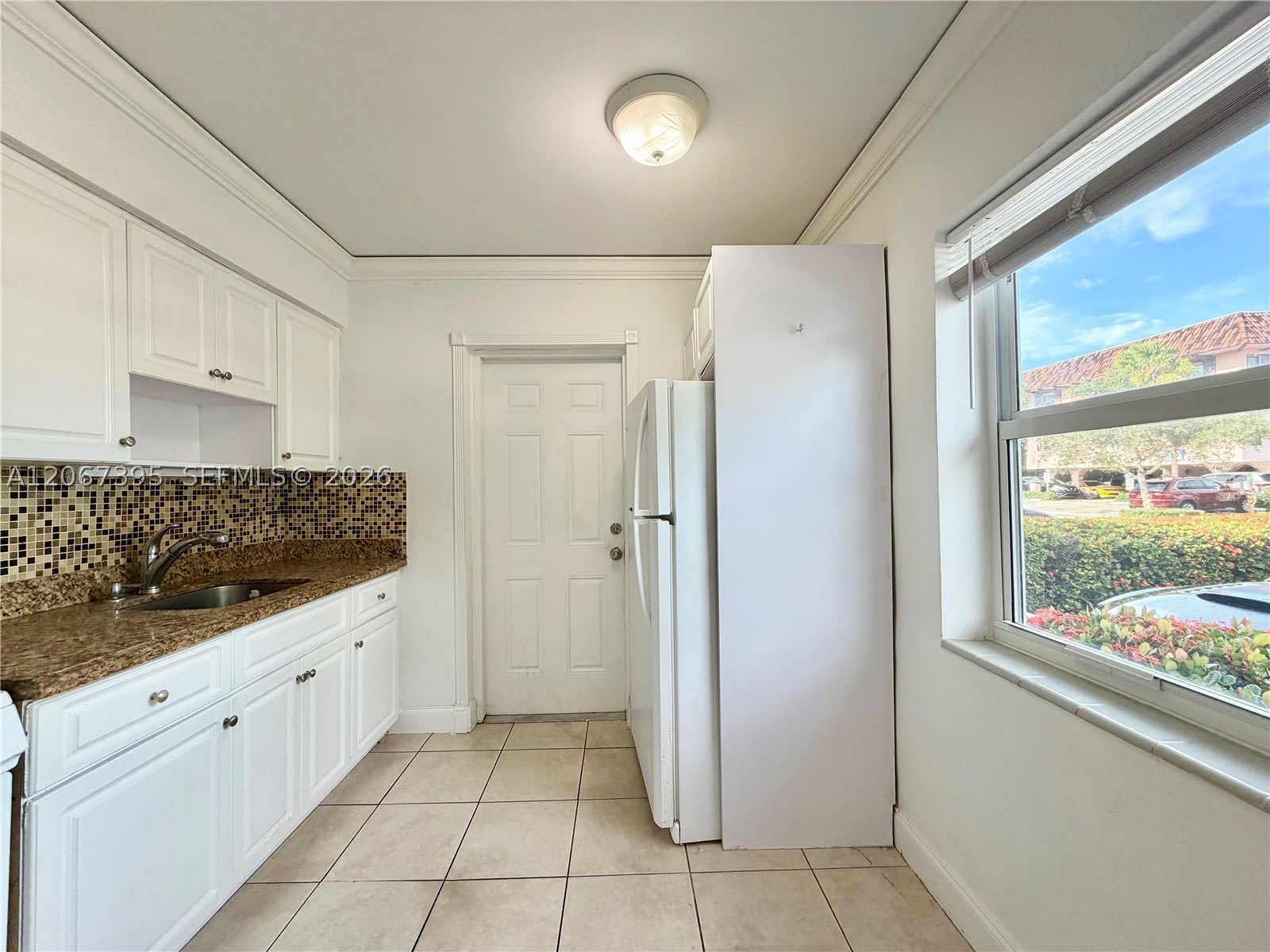 4613 Bougainvilla Dr – photo 3