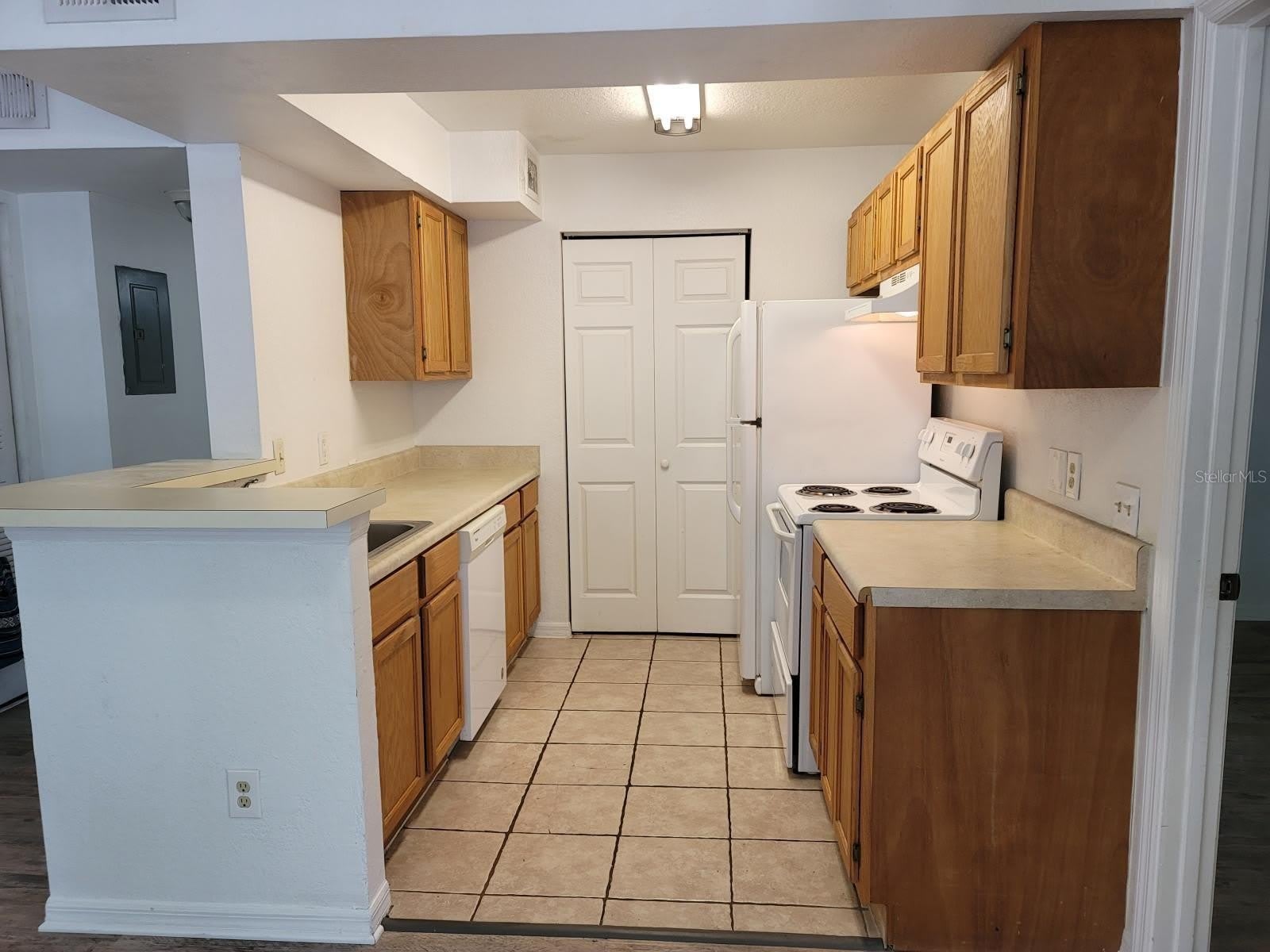1021 S HIAWASSEE Road – photo 4