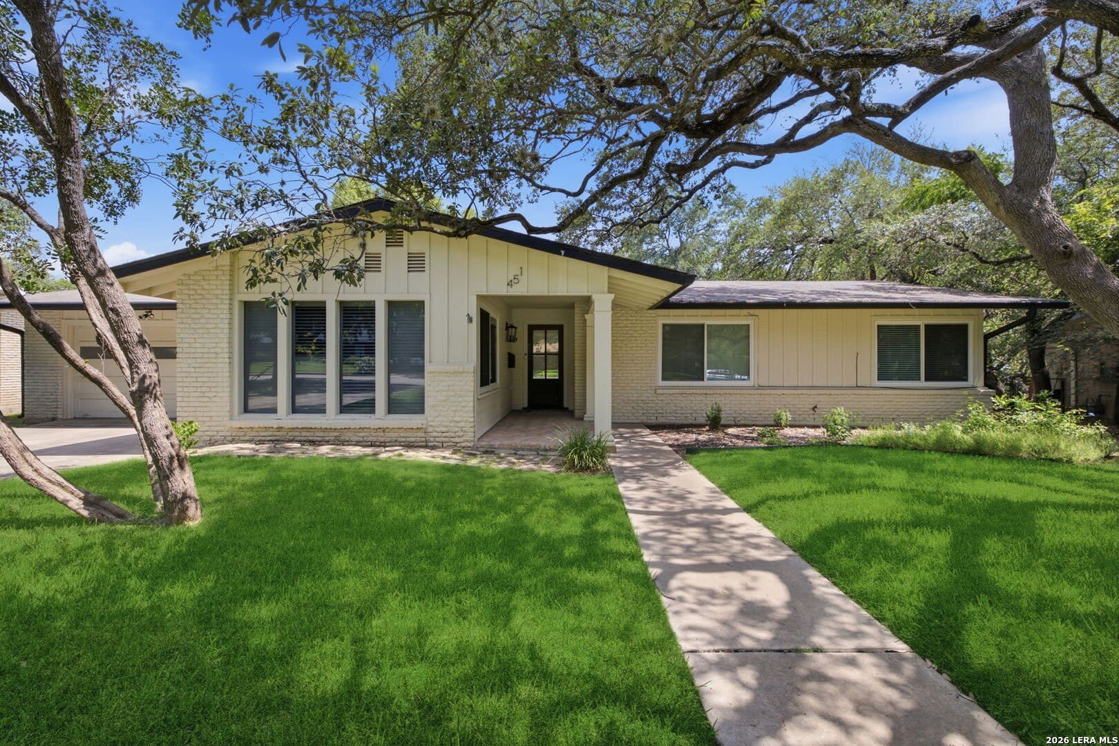 451 OAK GLEN DR – photo 1