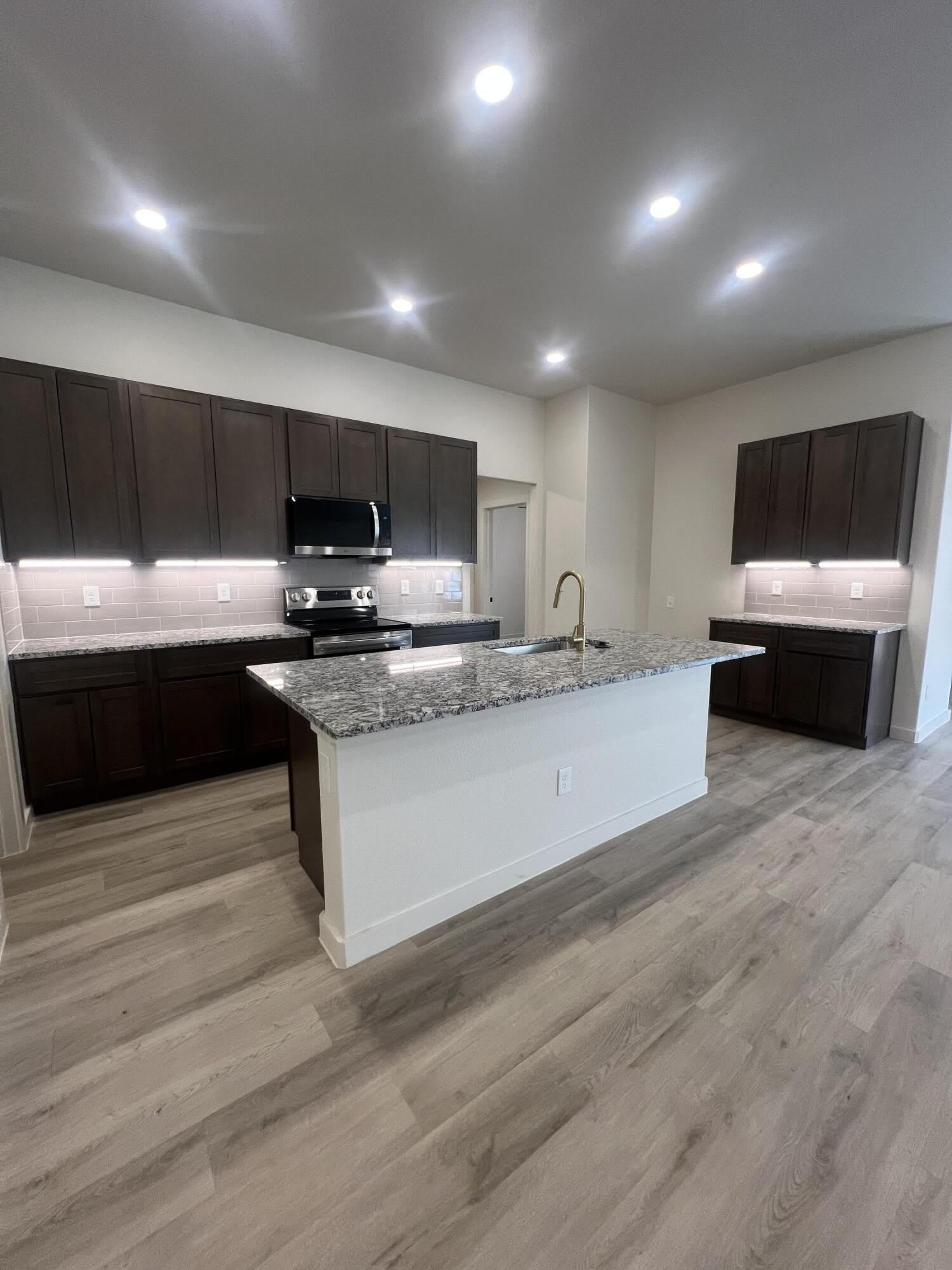 13815 Gary Avenue – photo 2
