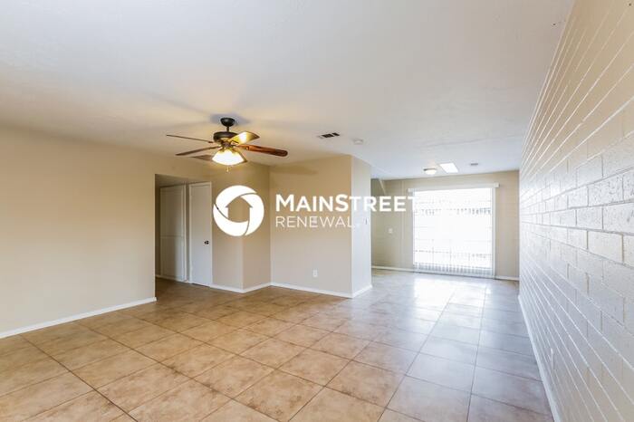 5534 West Weldon Avenue – photo 2