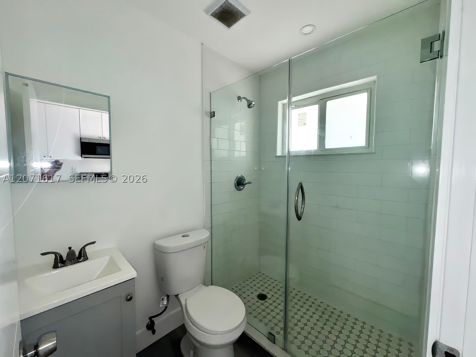 885 SW 29th Ave – photo 3