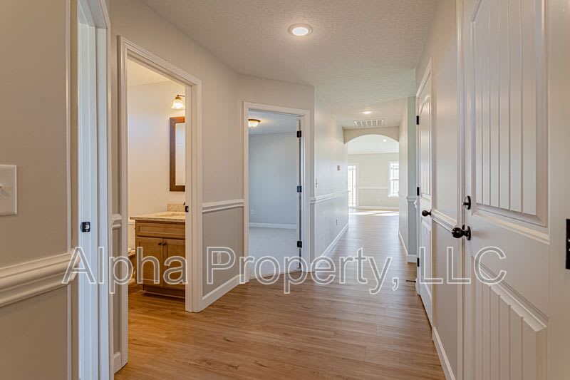 2204 Davenport Ct – photo 3