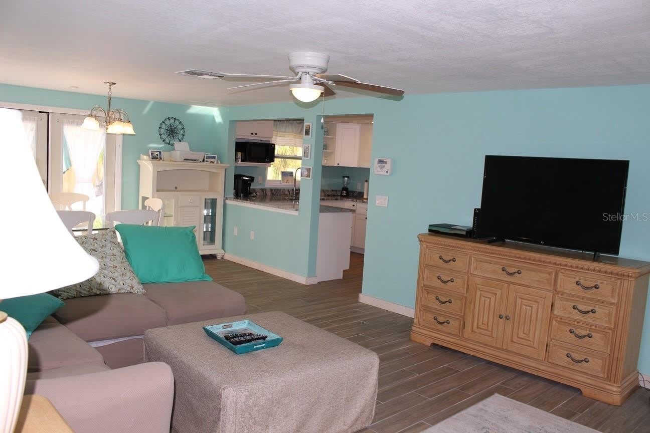 658 ROANOKE Street – photo 3
