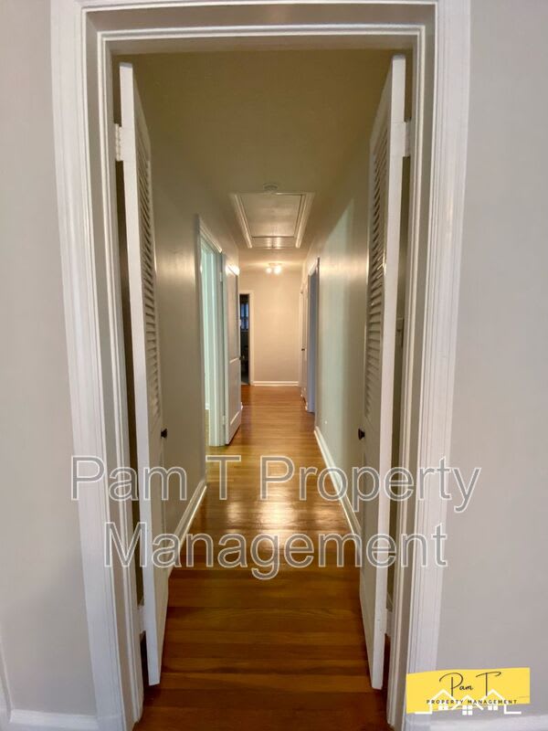 304 Columbus Dr – photo 4