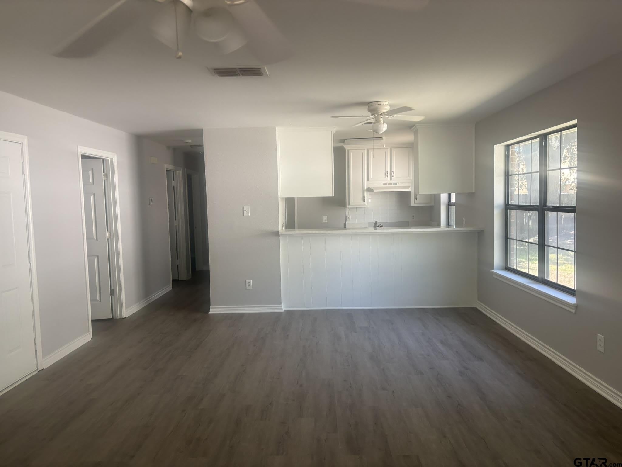 312 E Eddy – photo 5
