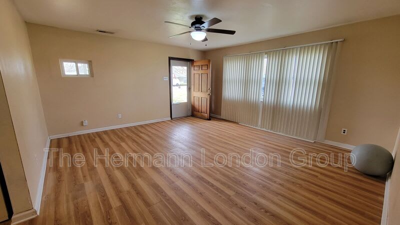 4204 Beauty Lane – photo 2