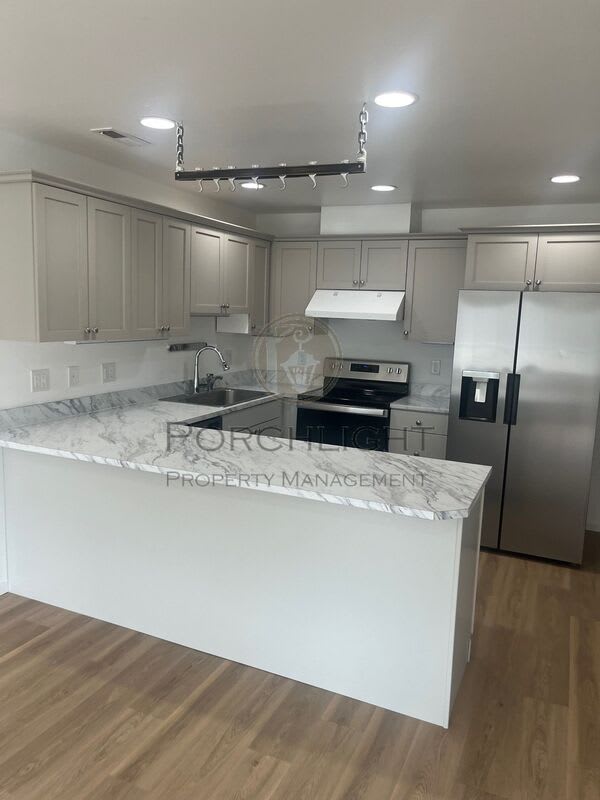 208 Noble Street – photo 4