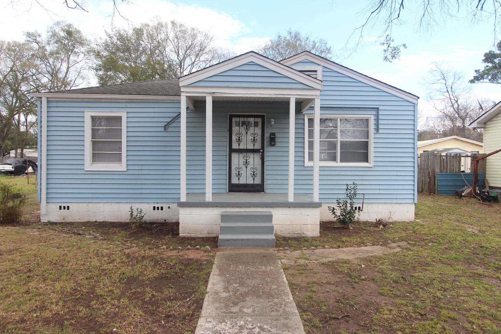 New On The Market! Fresh New Updates!! Better Hurry To See This One!! – photo 1