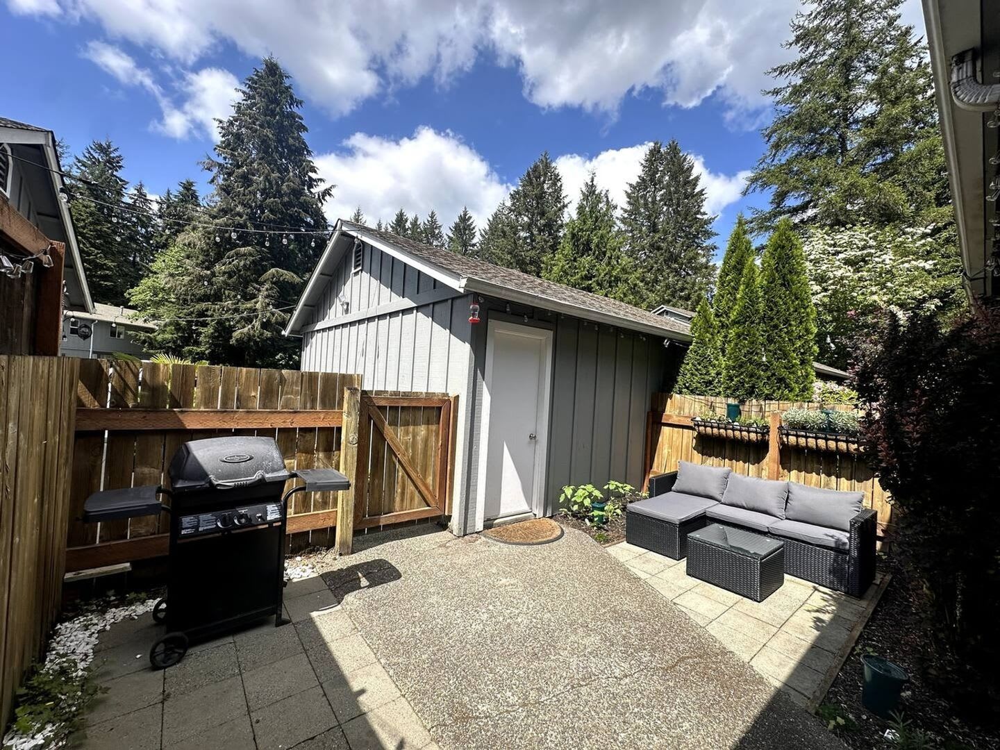 Charming Forest Escape 2BR House in Olympia – photo 3
