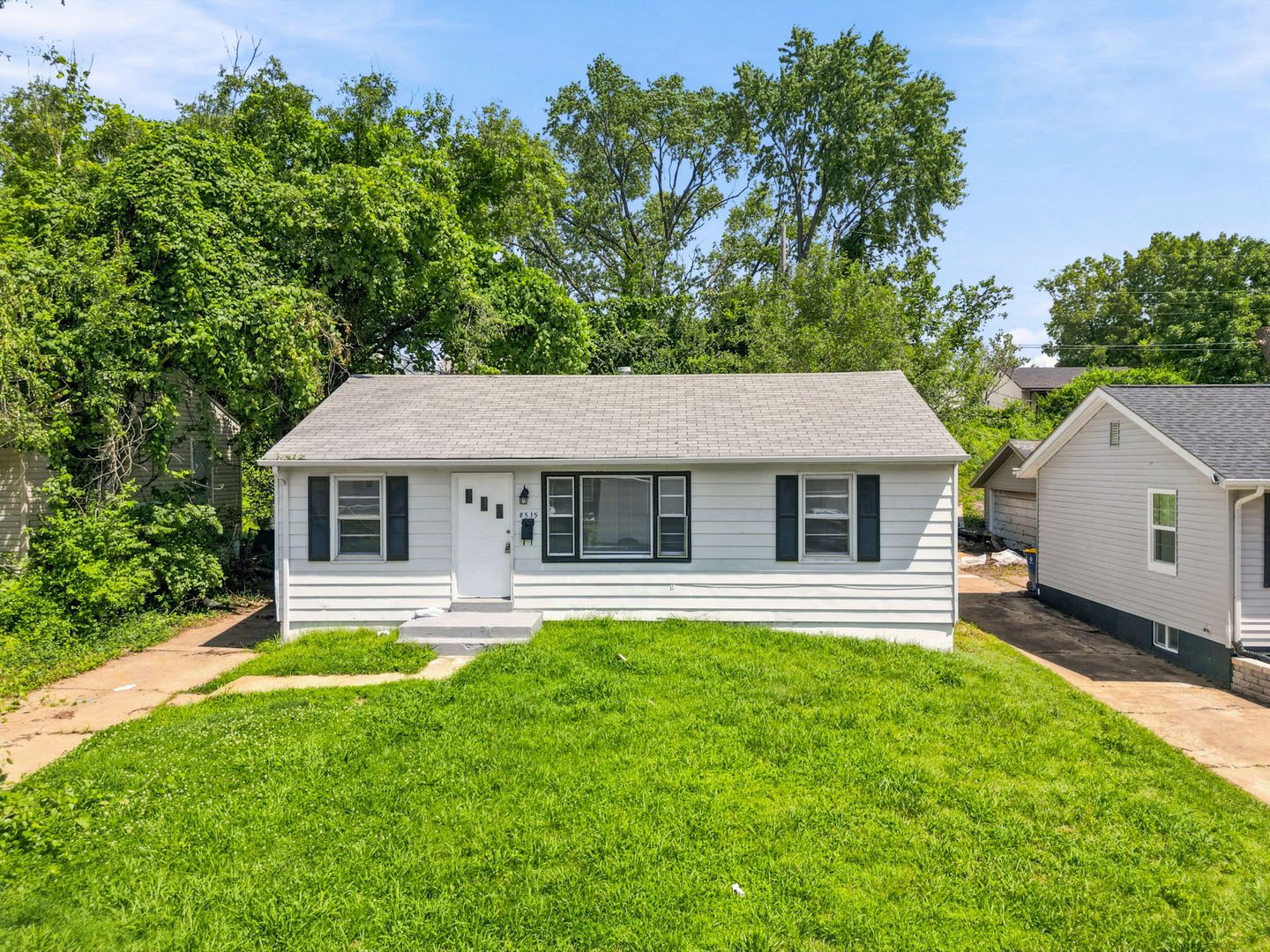Move-In Special – First Month FREE! 8515 Jenny Dr – photo 2