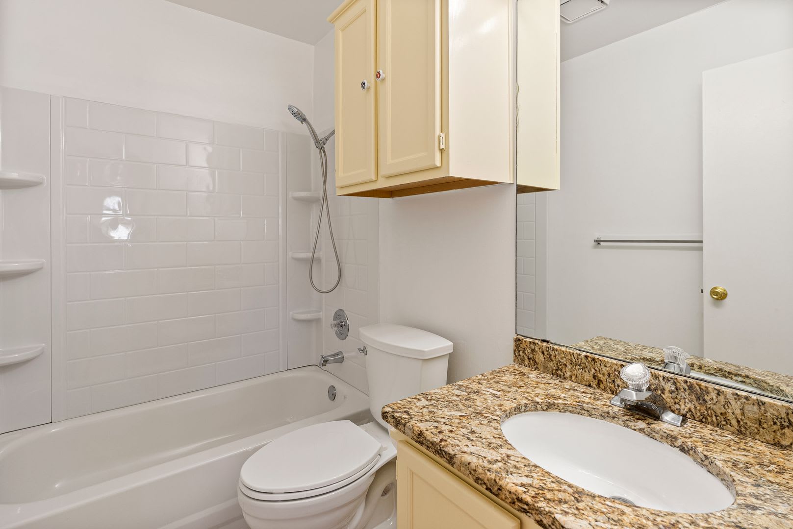 Home Sweet Haven: Warm, Welcoming Oasis in North Austin! – photo 5