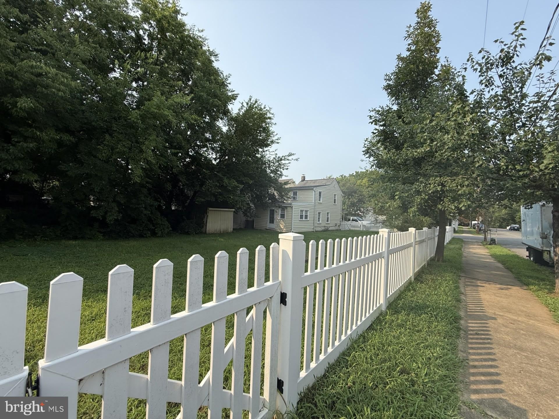 1813 Washington Avenue – photo 5