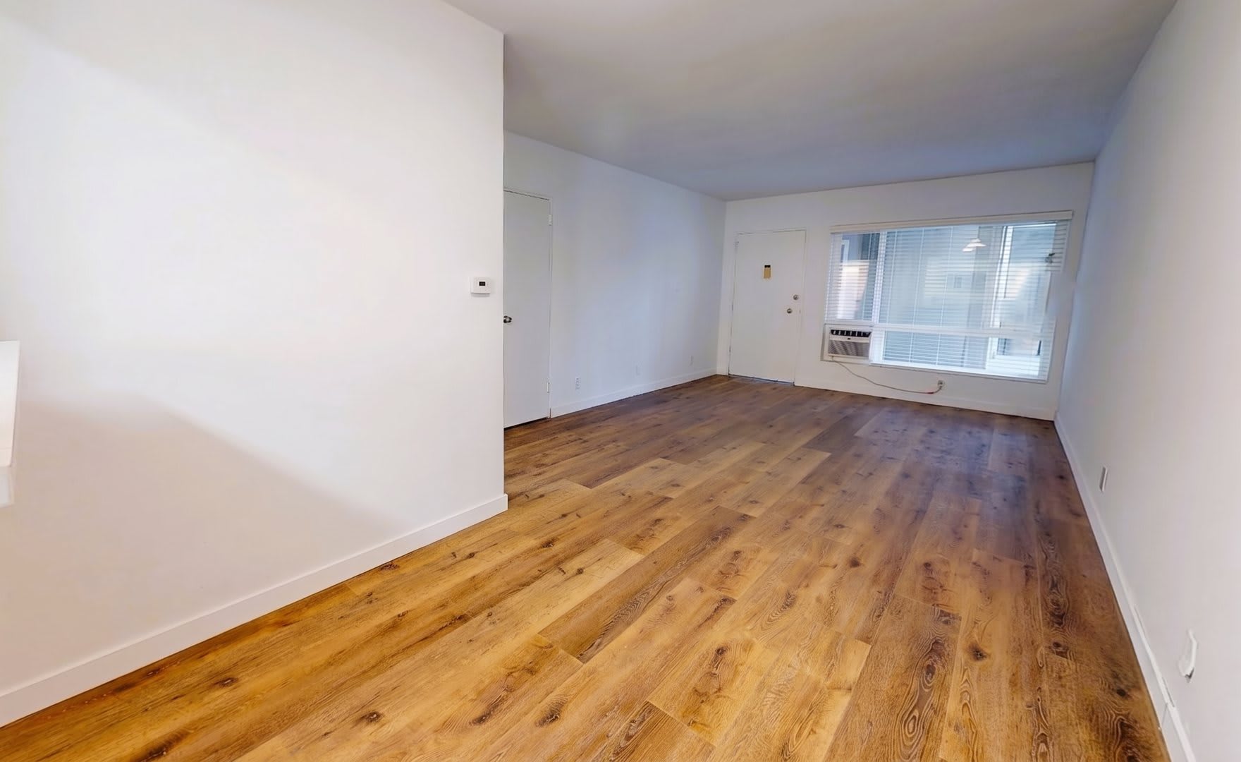 1815 N. Harvard Blvd. – photo 4