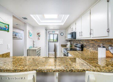 8500 Ridgewood Avenue – photo 3