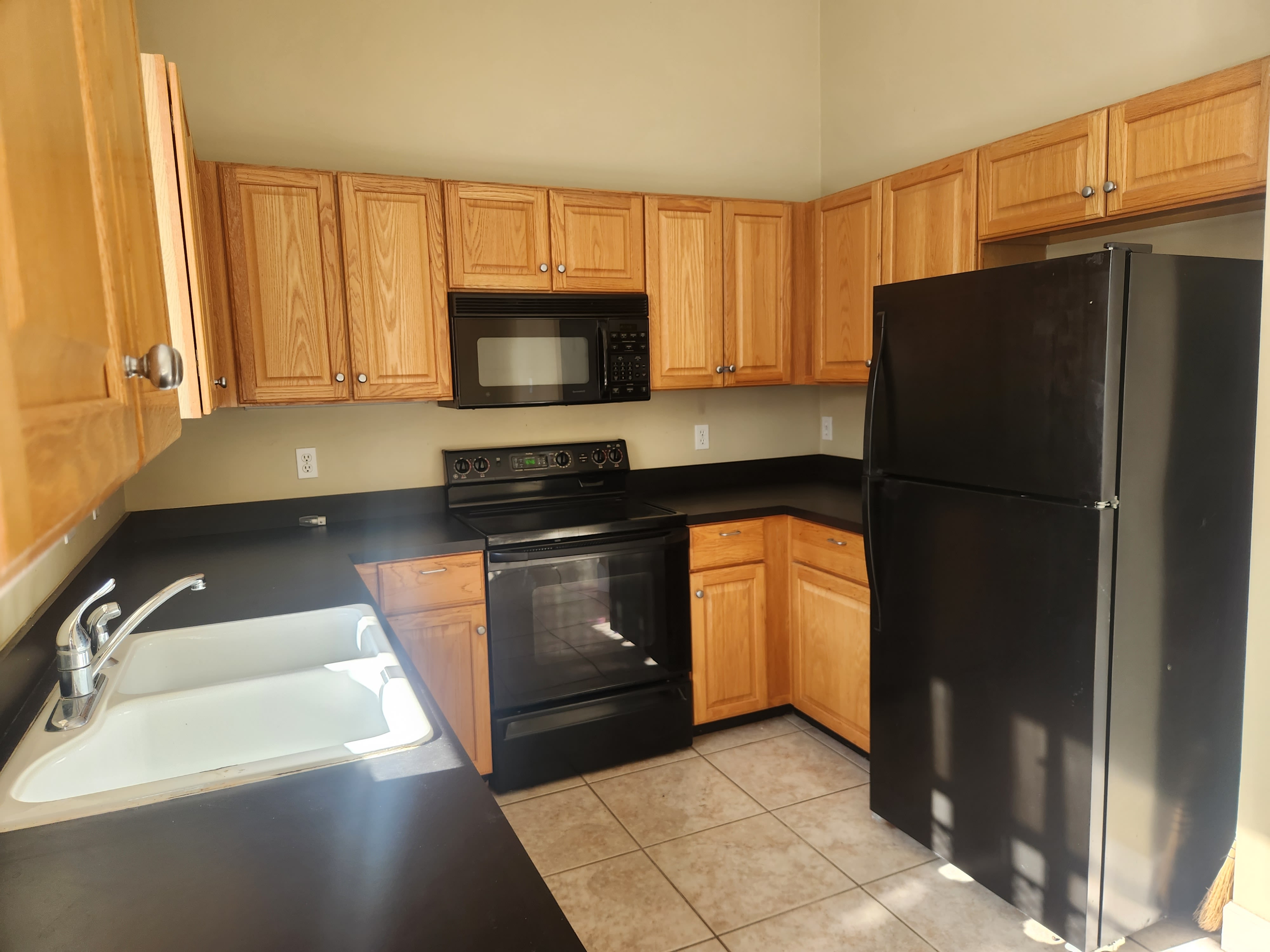 1881 Beach Avenue – photo 4