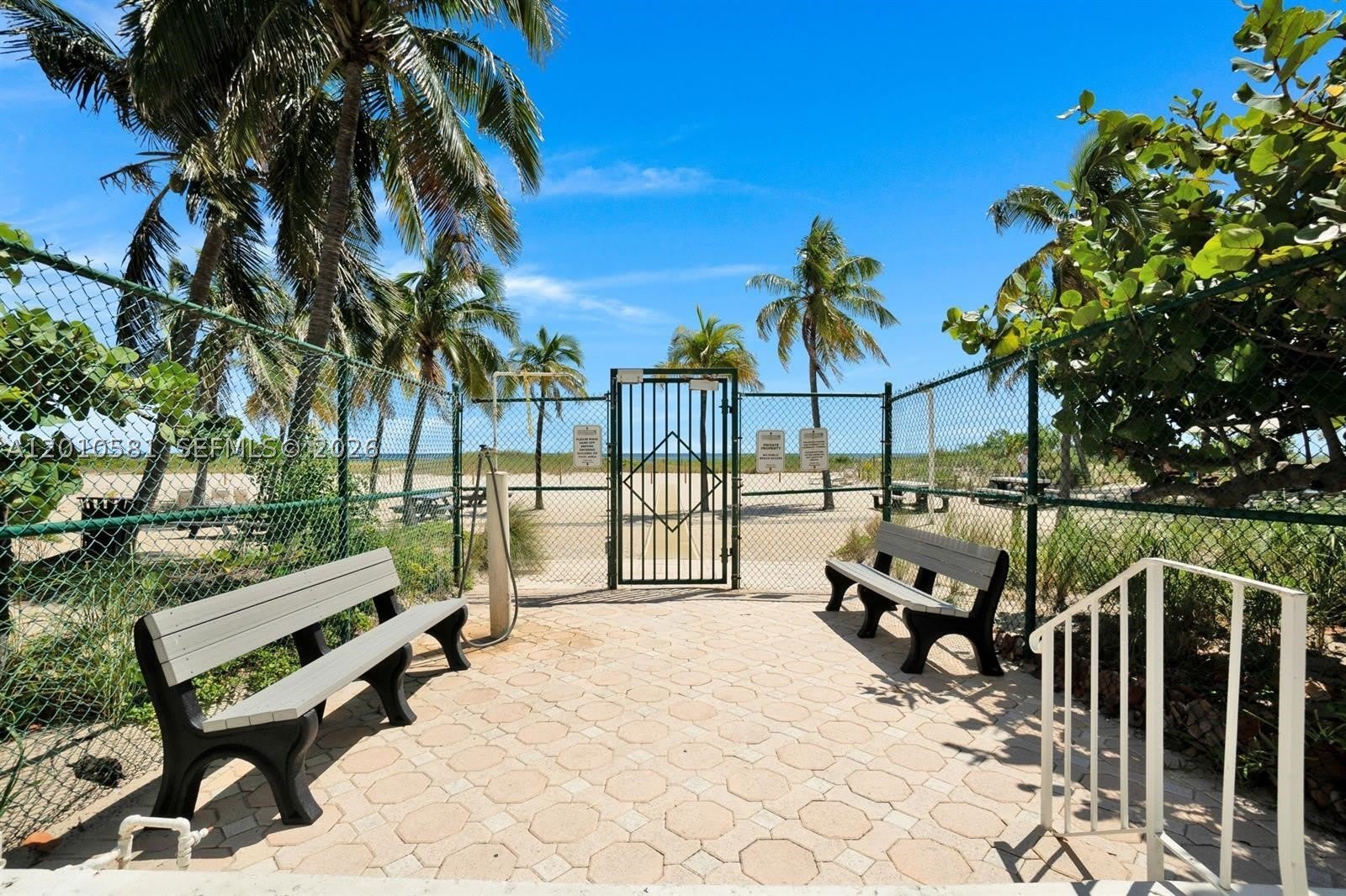 750 N Ocean Blvd – photo 2