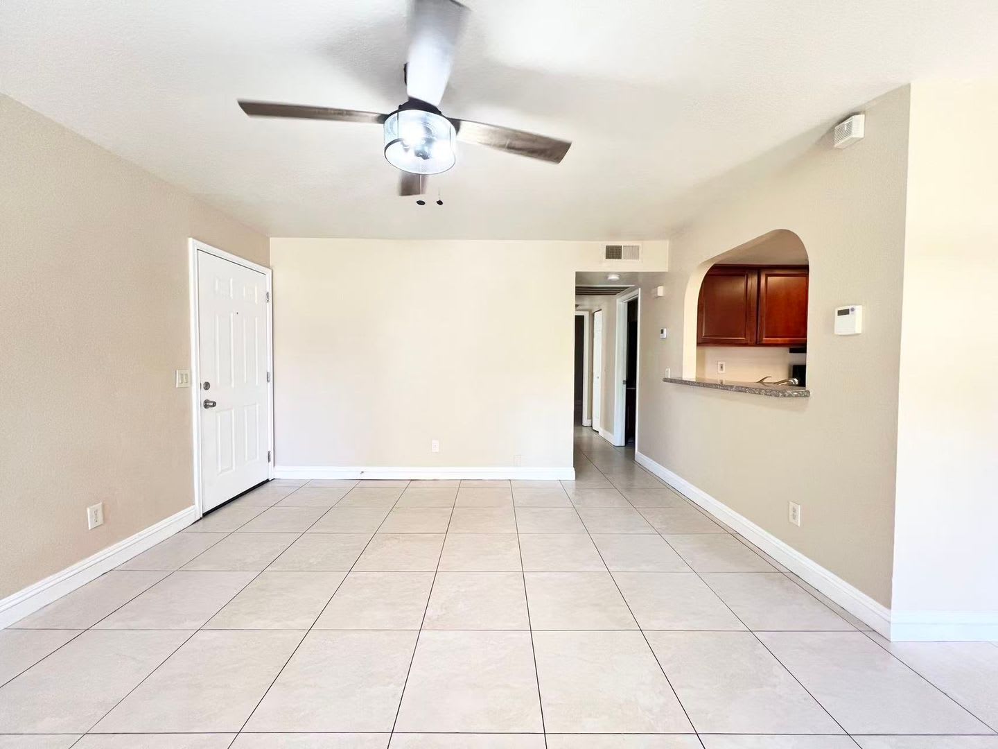 Charming home located in Henderson – photo 5