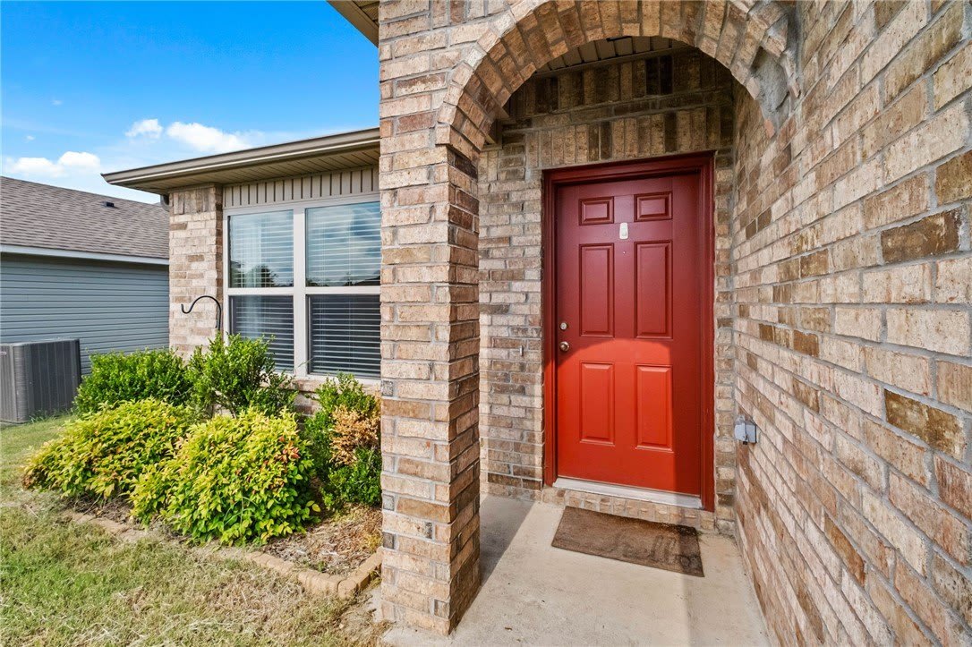 927 E Swift Drive – photo 4