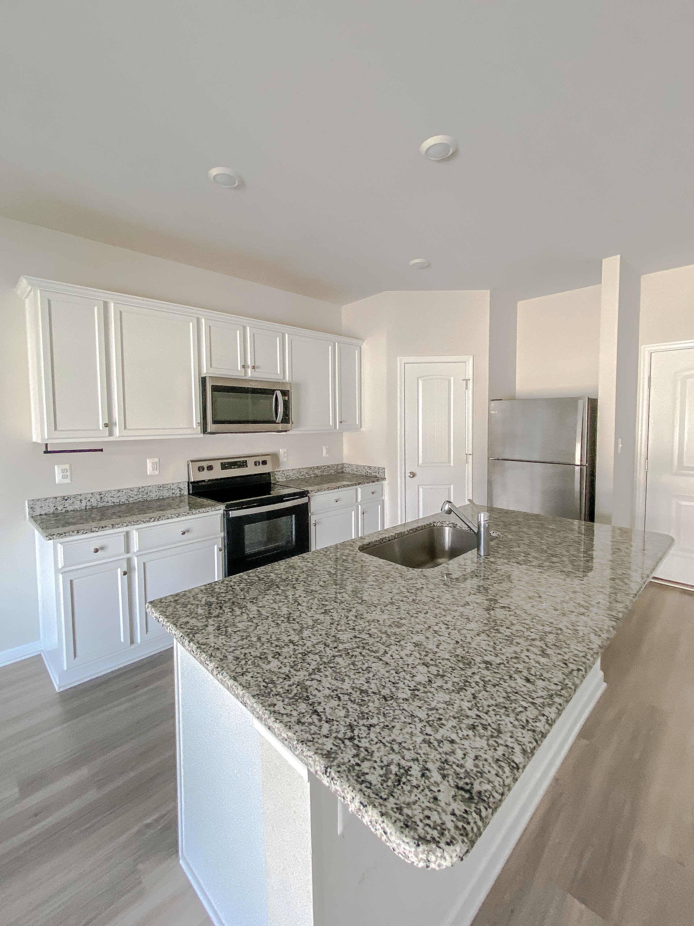 131 Cramsford Street, Falling Waters, WV 25419 – photo 4