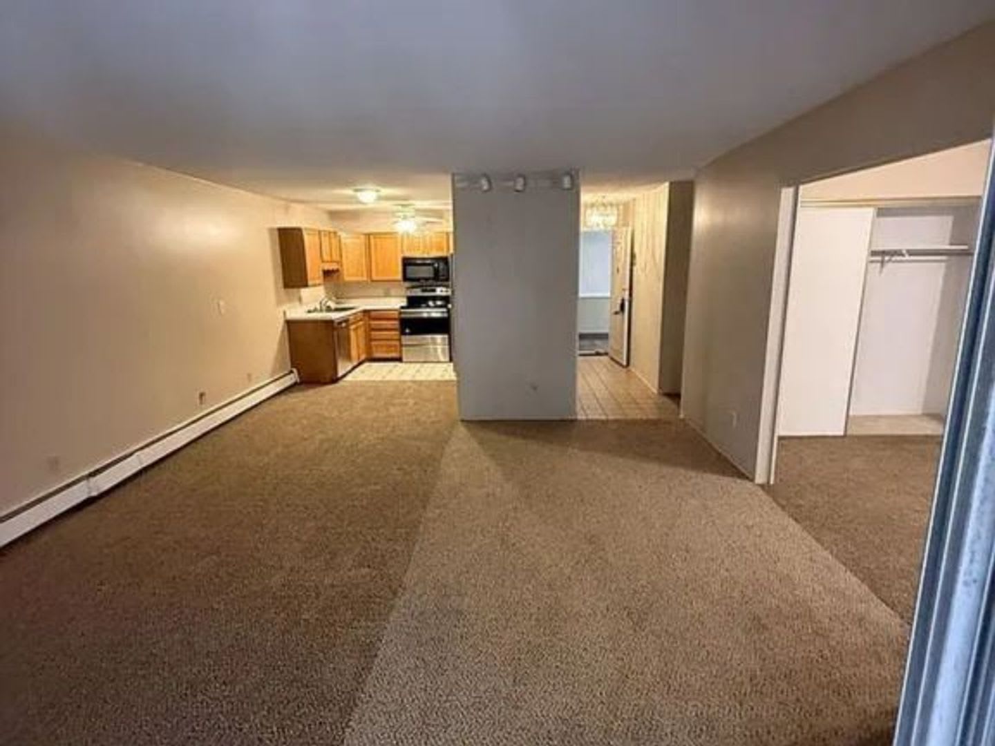 Great Condo and Location in Aurora – photo 4