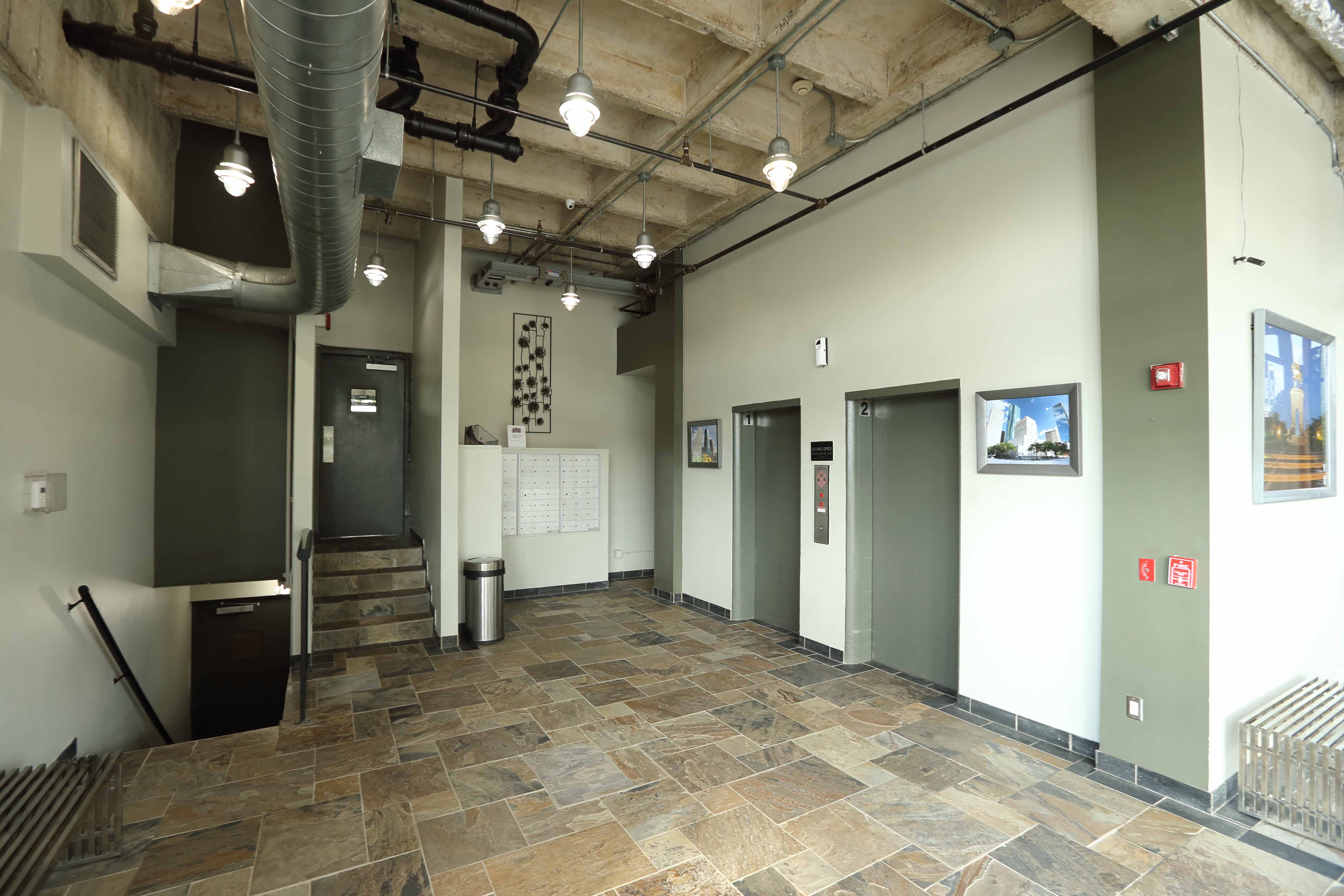 230 West Alabama Apartments – photo 3