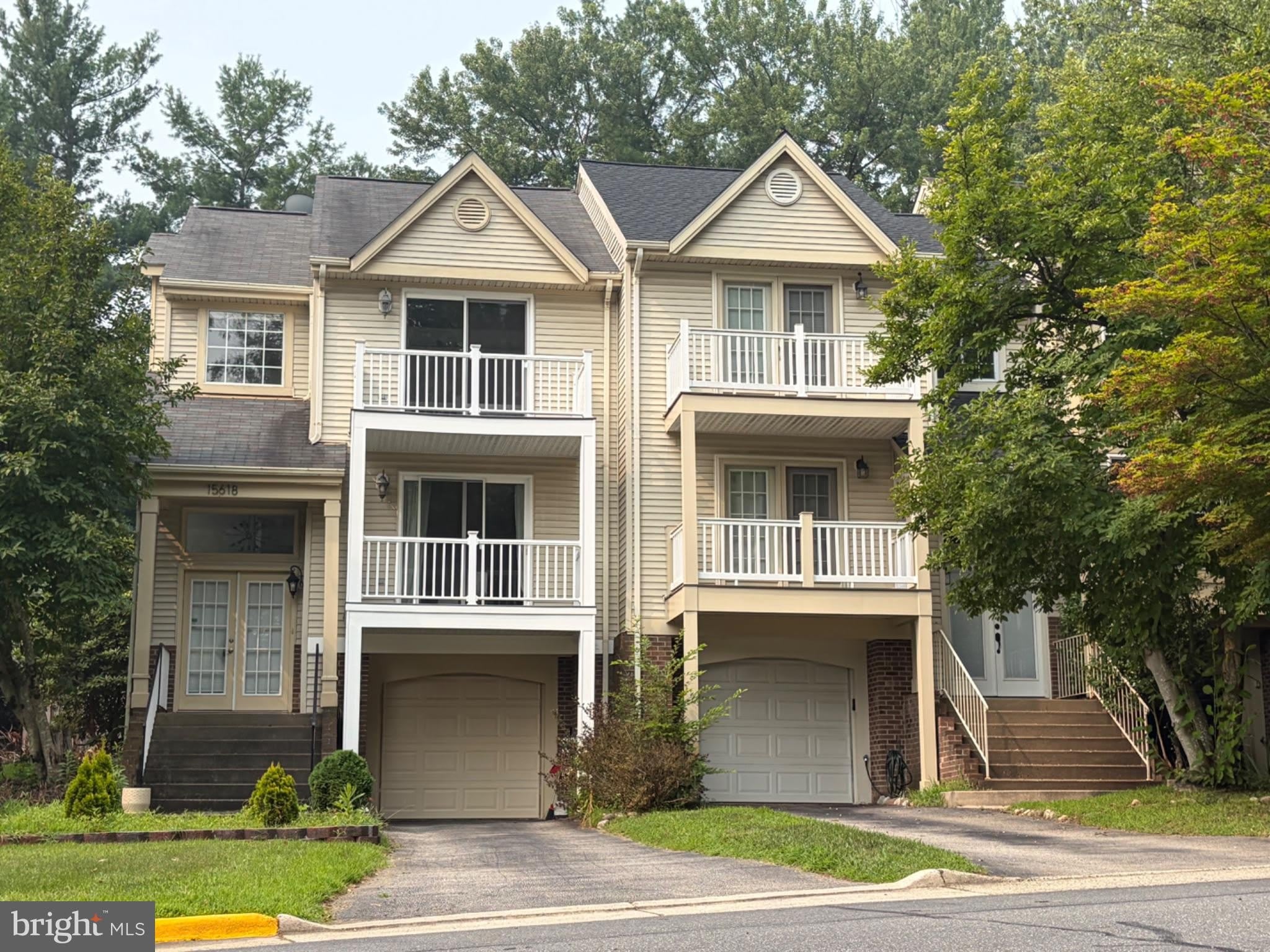 15618 MONTVIEW Drive – photo 3