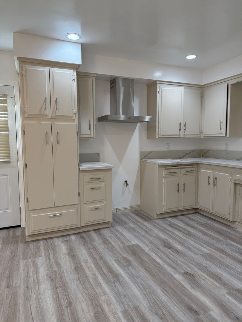 This Beautiful Home is Available NOW for Lease! 3BR/2BA Located in North Hollywood – photo 3