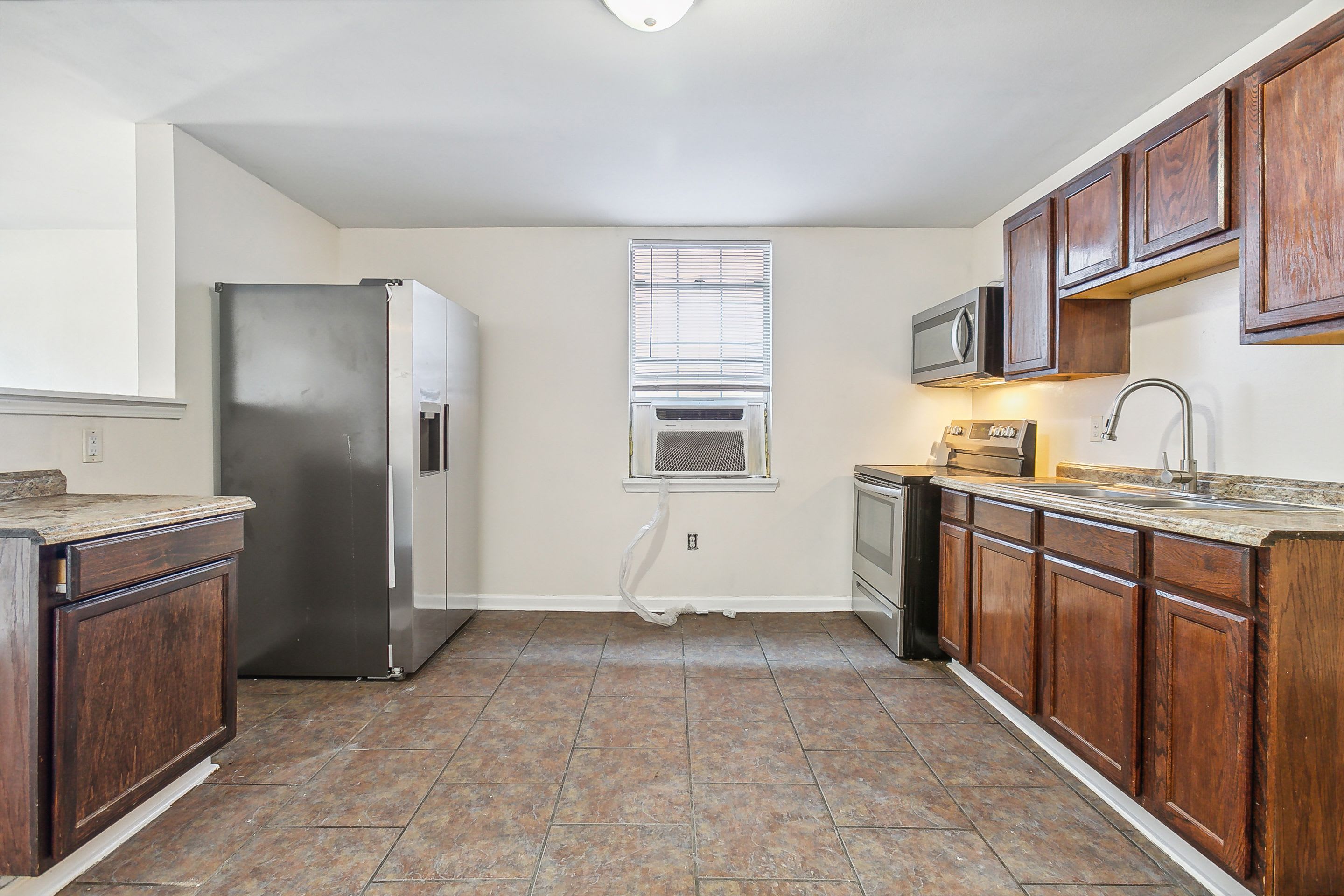 2338 Annette Street – photo 3