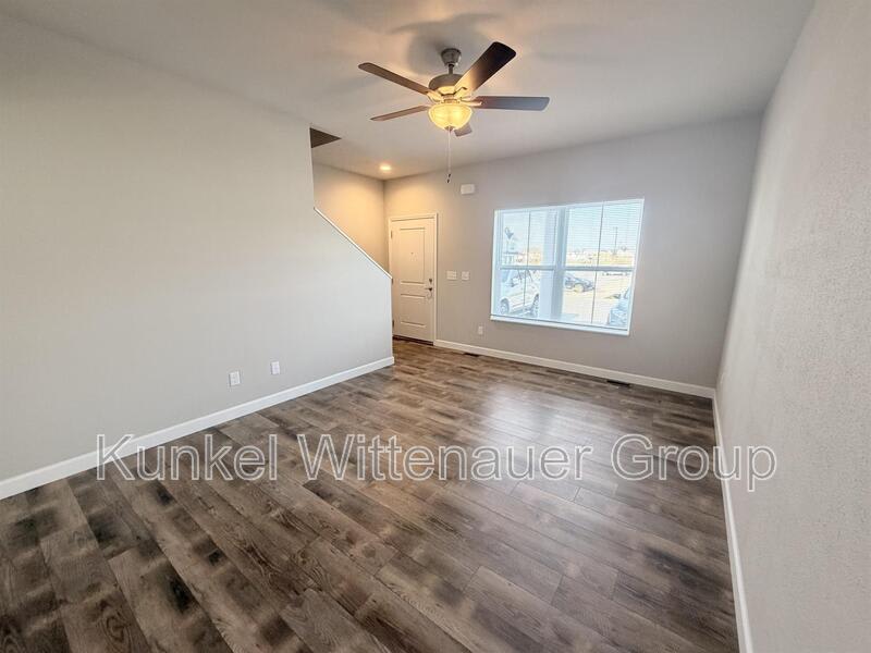 300 D Pacific Drive – photo 4