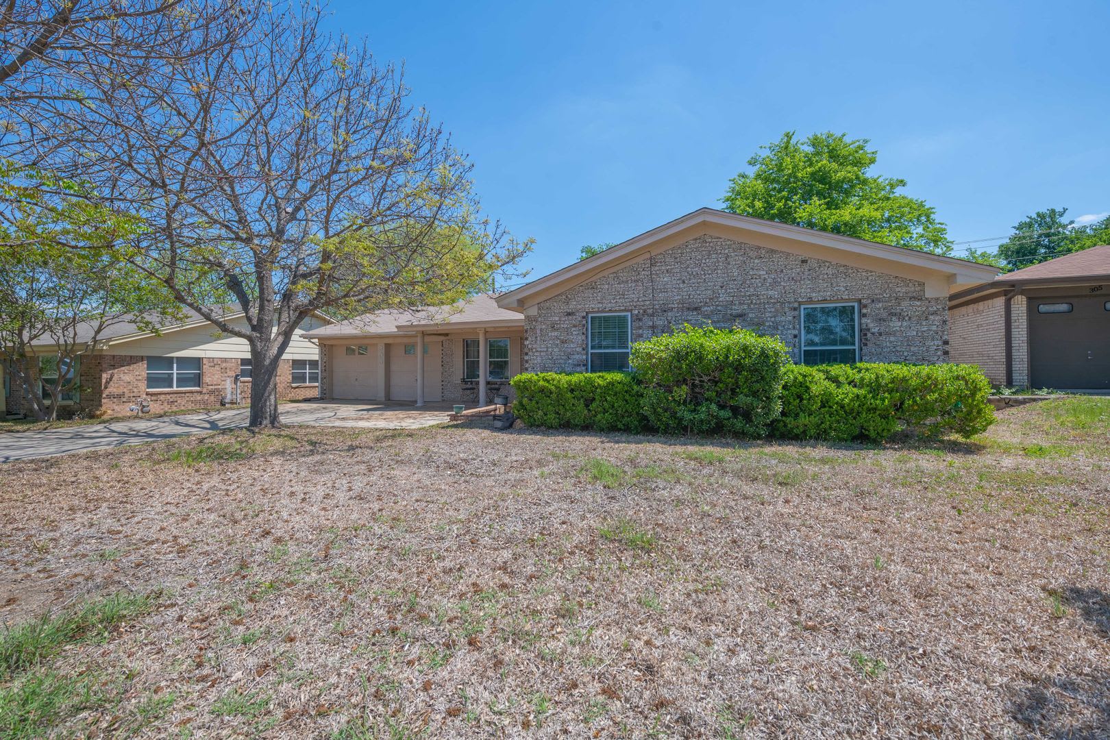 303 Manning Drive – photo 3