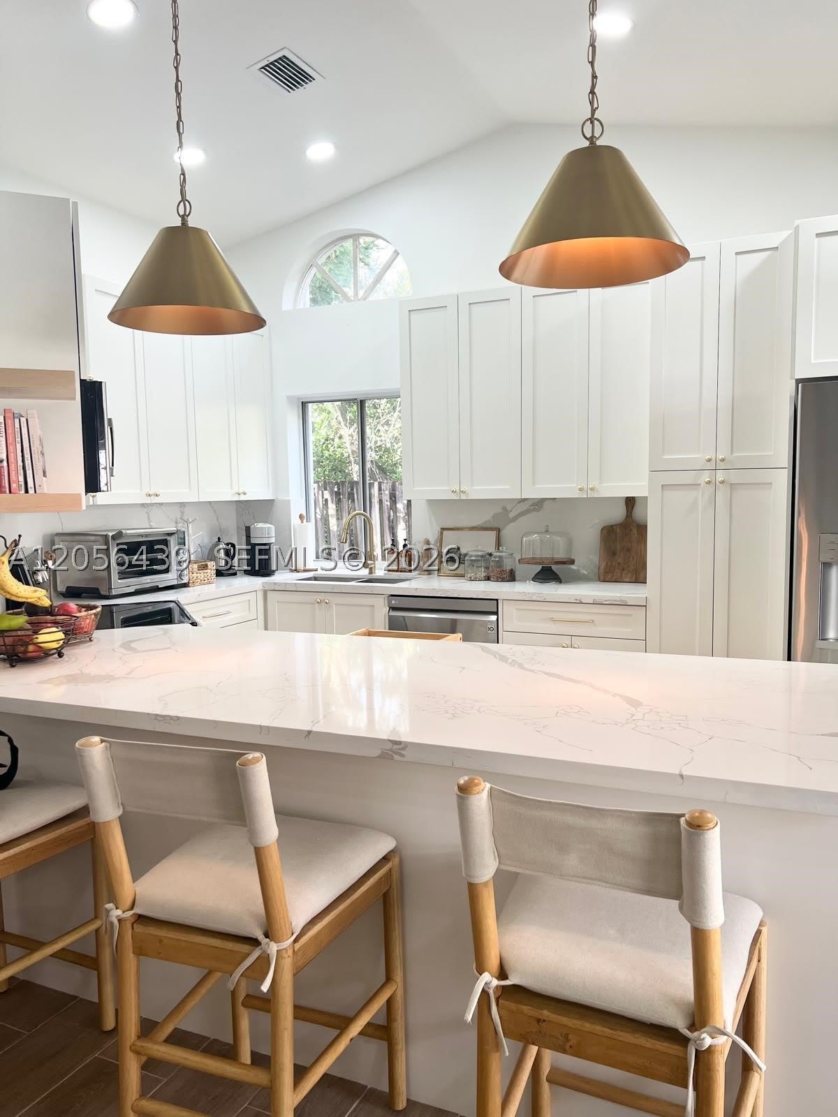 1285 Seagrape Cir – photo 4