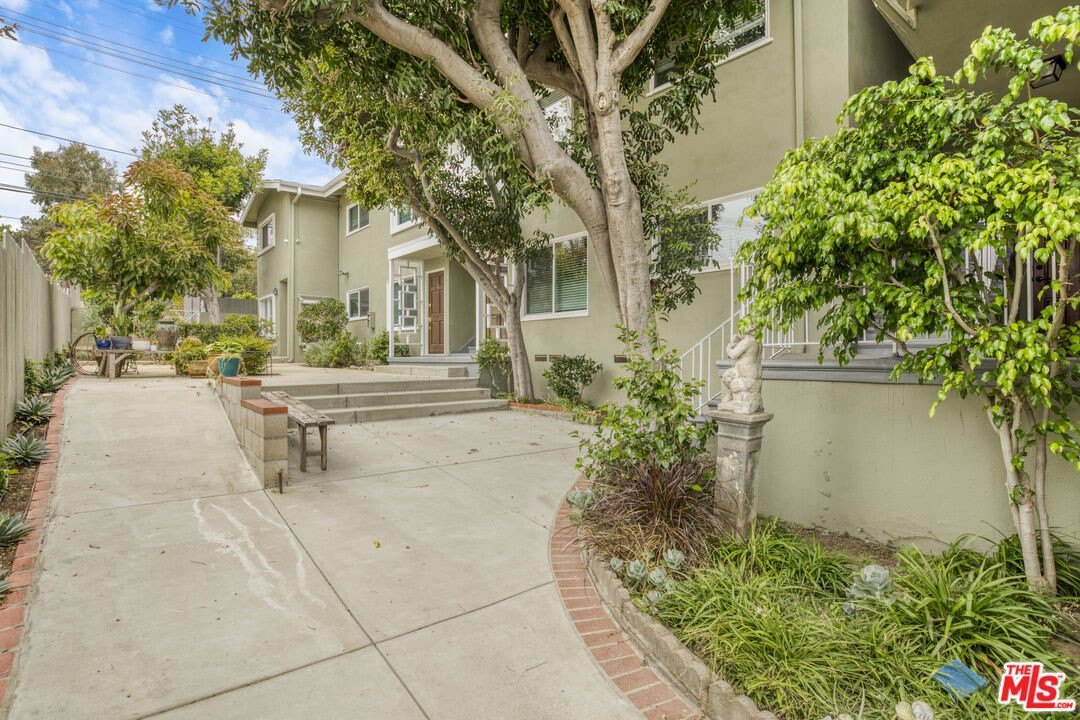 16144 W Sunset Blvd – photo 3