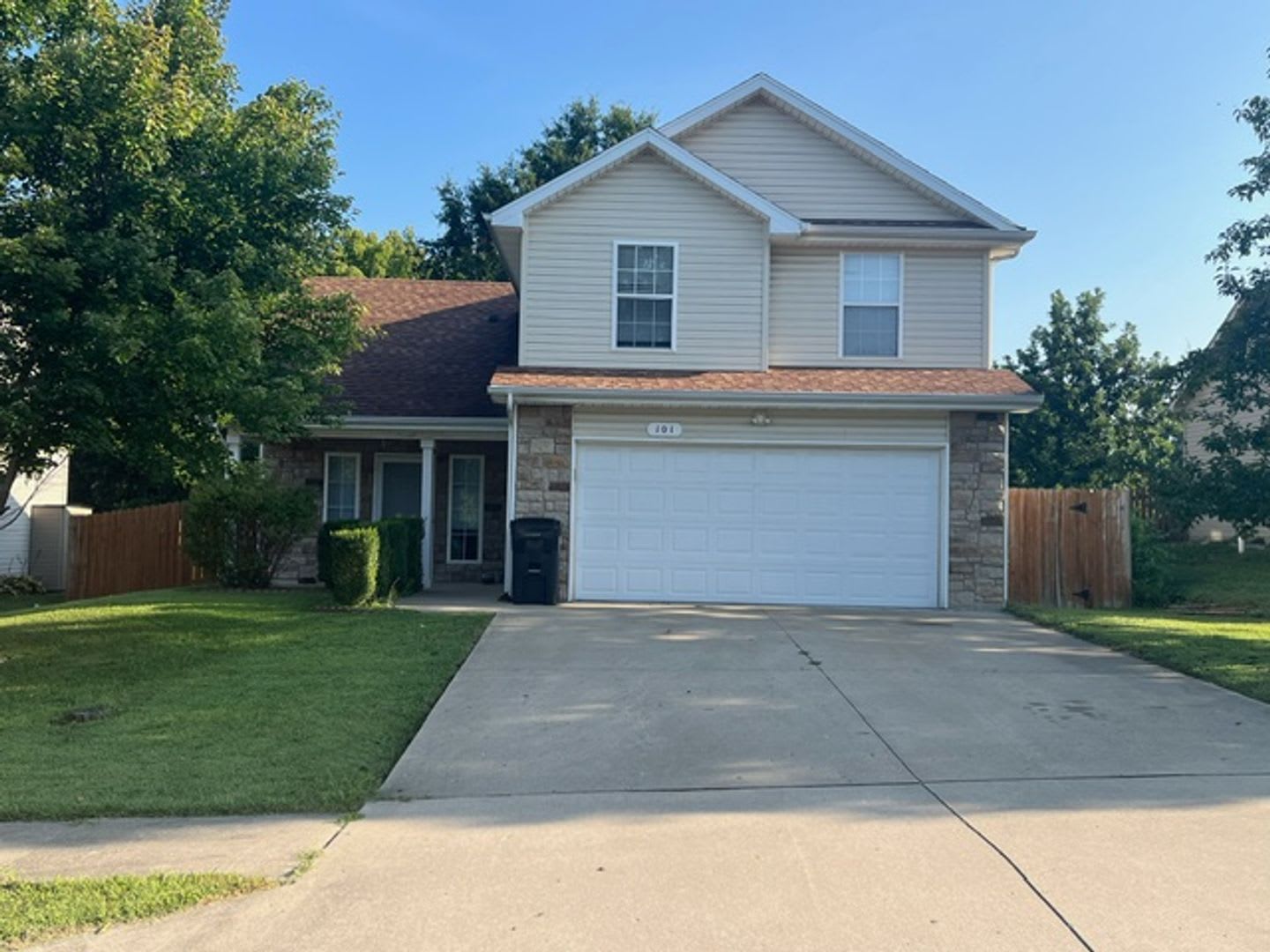 Nice 3 Bed 2.5 Bath House! – photo 1