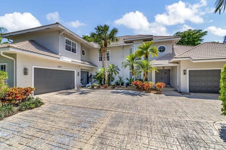 11839 PEBBLEWOOD Drive – photo 4